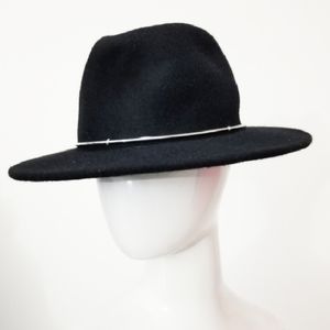 Forever 21 Black hat